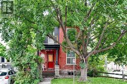 2 - 63 SWEETLAND AVENUE  Ottawa, ON K1N 7T7