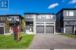 91 BERKELY STREET  Wasaga Beach, ON L9Z 2N6