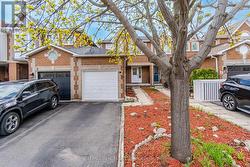 10 MULLIS CRESCENT  Brampton, ON L6Y 4T3
