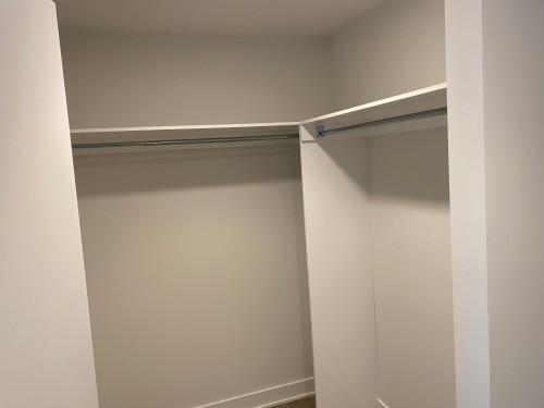 Penderie (Walk-in) - Th5-1288 Rue St-Antoine O., Montréal (Ville-Marie), QC - Indoor With Storage