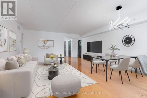 212 - 1460 BISHOPS GATE  Oakville, ON L6M 4N5