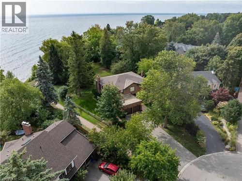 20 ARKENDO Drive  Oakville, ON L6J 5T9
