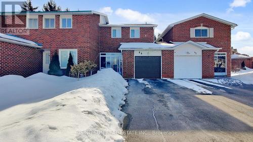 44 WHITEHAVEN DRIVE  Brampton, ON L6Z 2R5