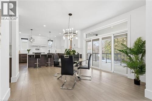 817 King Road, Burlington, ON - Indoor