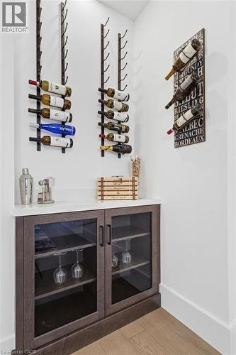 817 King Road, Burlington, ON - Indoor Photo Showing Other Room