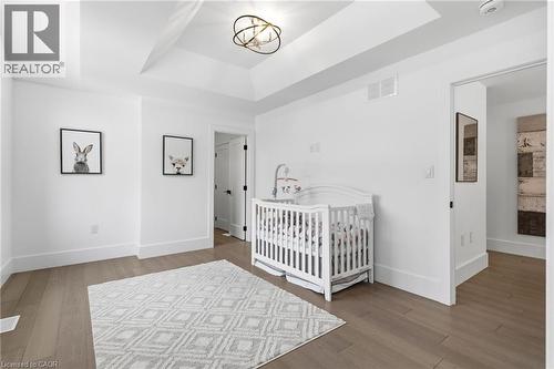 817 King Road, Burlington, ON - Indoor Photo Showing Bedroom
