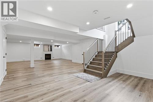 817 King Road, Burlington, ON - Indoor Photo Showing Other Room