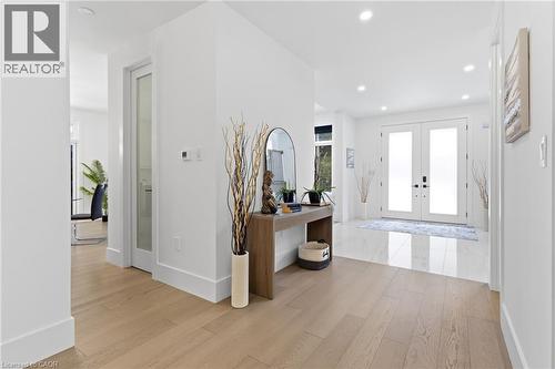 817 King Road, Burlington, ON - Indoor Photo Showing Other Room