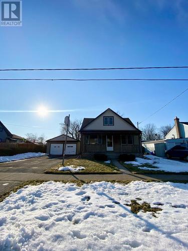 18 PIETZ AVENUE  Welland (Broadway), ON L3C 1Z4