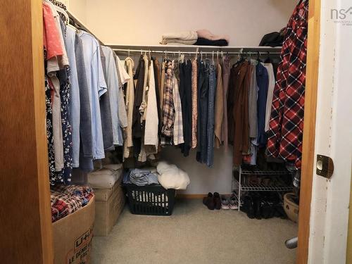 1 Oakridge Drive, Brookside, NS 