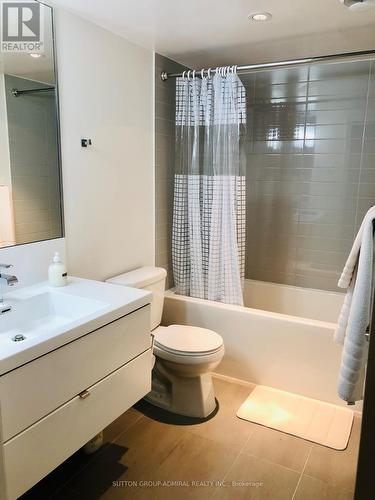 1511 - 9 Valhalla Inn Road, Toronto, ON - Indoor Photo Showing Bathroom