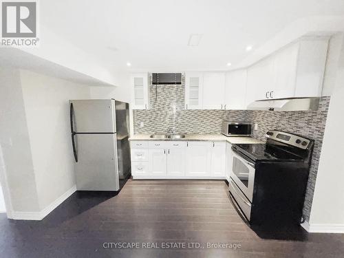 Basement Kitchen - 5476 Freshwater Drive, Mississauga, ON - Indoor Photo Showing Kitchen