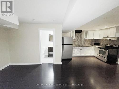 Basement Large Rec Room - 5476 Freshwater Drive, Mississauga, ON - Indoor Photo Showing Kitchen