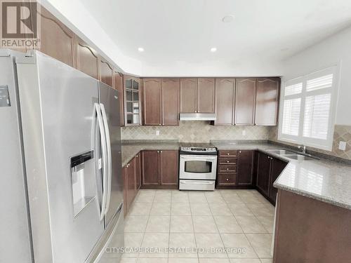 Kitchen - 5476 Freshwater Drive, Mississauga, ON - Indoor Photo Showing Kitchen With Stainless Steel Kitchen With Double Sink