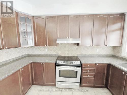 Kitchen - 5476 Freshwater Drive, Mississauga, ON - Indoor Photo Showing Kitchen