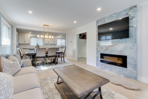 2039 Davebrook Road, Mississauga, ON - Indoor Photo Showing Living Room With Fireplace