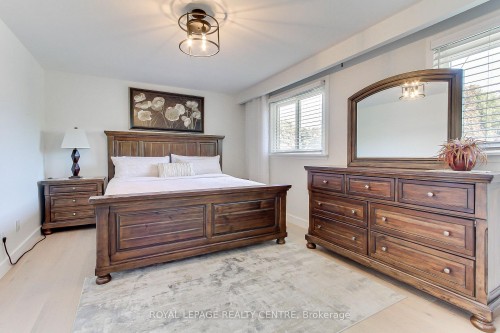 2039 Davebrook Road, Mississauga, ON - Indoor Photo Showing Bedroom