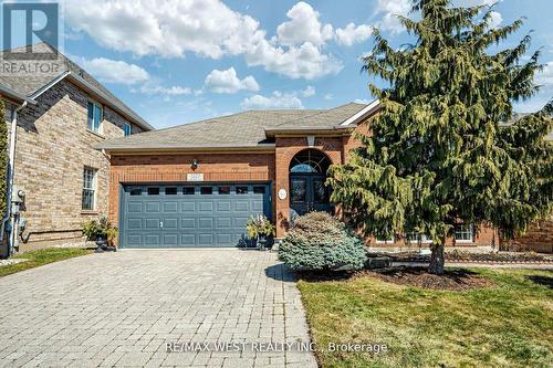 2223 LAPSLEY CRESCENT  Oakville, ON L6M 4V1