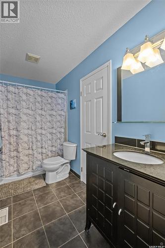1723 Allbright Crescent, Prince Albert, SK - Indoor Photo Showing Bathroom