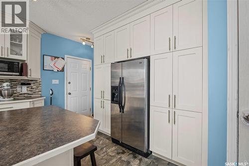 1723 Allbright Crescent, Prince Albert, SK - Indoor Photo Showing Kitchen