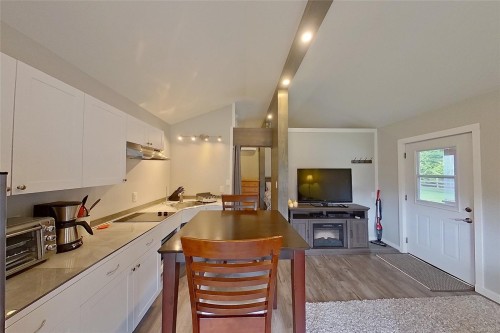 1101 Ewen Rd, Hyde Creek, BC 
