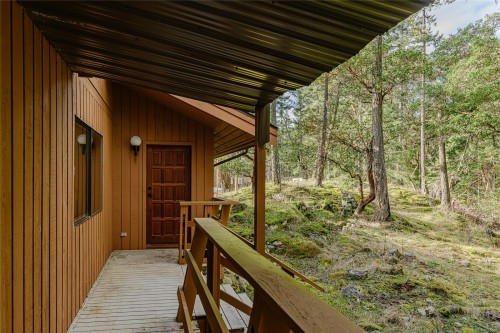 392 Langs Rd, Salt Spring, BC 