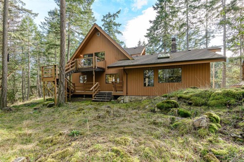 392 Langs Rd, Salt Spring, BC 