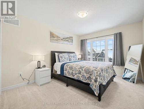 9 Frontier Drive, Thorold, ON - Indoor Photo Showing Bedroom
