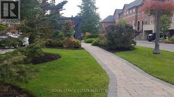 8 - 8038 YONGE STREET  Vaughan, ON L4J 1W3