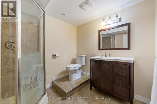 1411 Beaufort Drive, Burlington, ON - Indoor Photo Showing Bathroom