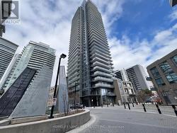 303 - 56 FOREST MANOR ROAD Toronto, ON M2J 0E5