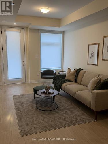 127 - 755 Omega Drive, Pickering, ON - Indoor Photo Showing Living Room