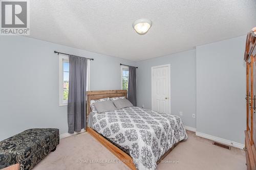 6 - 430 Mapleview Drive E, Barrie, ON - Indoor Photo Showing Bedroom