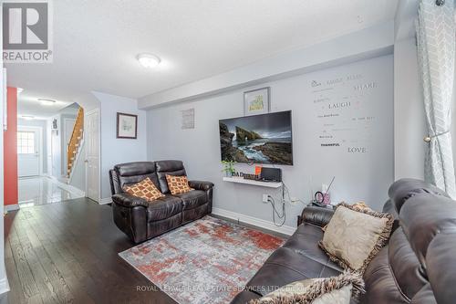 6 - 430 Mapleview Drive E, Barrie, ON - Indoor Photo Showing Living Room