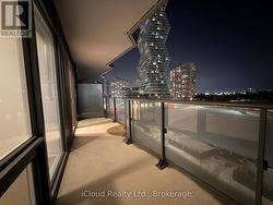 318 - 448 BURNHAMTHORPE ROAD  Mississauga, ON L5B 4M6