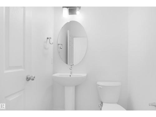 2120 210 St Nw, Edmonton, AB - Indoor Photo Showing Bathroom