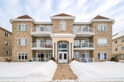 303-2378 Rue du Pont  Marieville, QC J3M 1K7