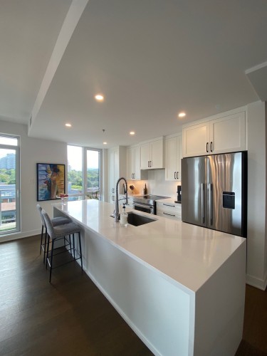 PH-704-205 Ch. Bates  Mont-Royal, QC H3S 1A1