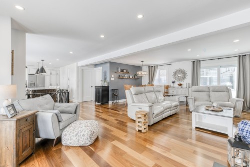 Living Room - 519 Ch. Duhamel, Pincourt, QC - Indoor Photo Showing Living Room