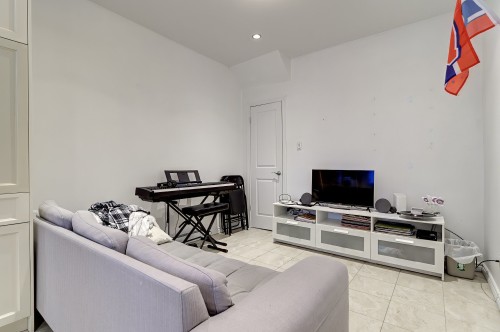 Living Room - 8043 Rue St-Dominique, Montréal (Villeray/Saint-Michel/Parc-Extension), QC - Indoor Photo Showing Other Room