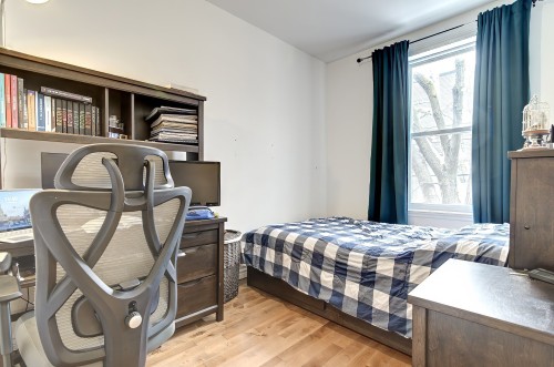 Bedroom - 8043 Rue St-Dominique, Montréal (Villeray/Saint-Michel/Parc-Extension), QC - Indoor Photo Showing Bedroom