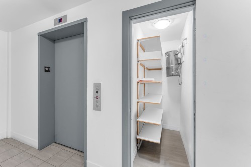 Elevator - 102-1030 Rue St-Laurent O., Longueuil (Le Vieux-Longueuil), QC - Indoor Photo Showing Other Room