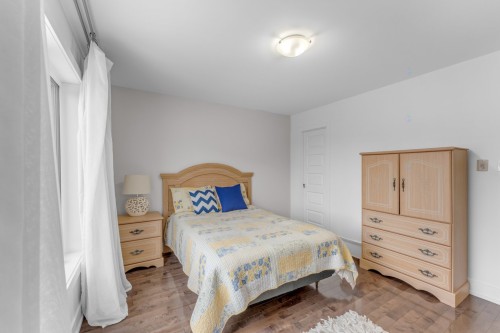 Master Bedroom - 102-1030 Rue St-Laurent O., Longueuil (Le Vieux-Longueuil), QC - Indoor Photo Showing Bedroom