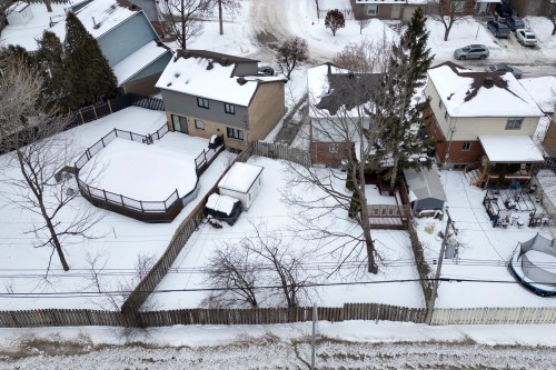 Cour - 248 Rue Hebert, Dollard-Des-Ormeaux, QC - Outdoor