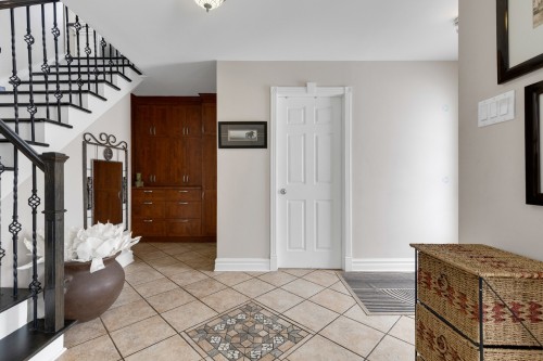 Hall d'entrée/Vestibule - 248 Rue Hebert, Dollard-Des-Ormeaux, QC - Indoor Photo Showing Other Room