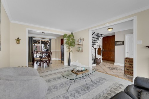Salon - 248 Rue Hebert, Dollard-Des-Ormeaux, QC - Indoor Photo Showing Living Room