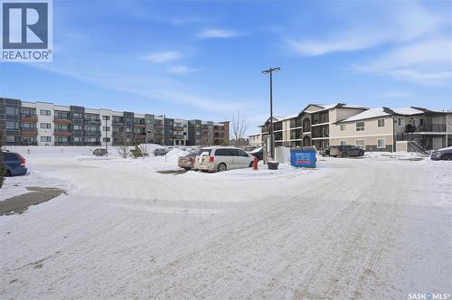 116 125 Willis Crescent, Saskatoon, SK - Outdoor