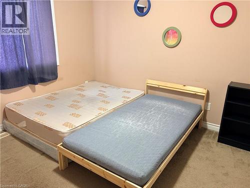 212 Westfield Place, Waterloo, ON - Indoor Photo Showing Bedroom