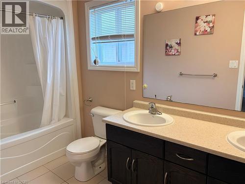 212 Westfield Place, Waterloo, ON - Indoor Photo Showing Bathroom