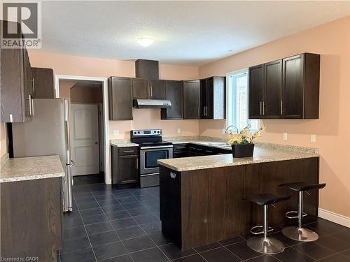 212 Westfield Place, Waterloo, ON - Indoor Photo Showing Kitchen